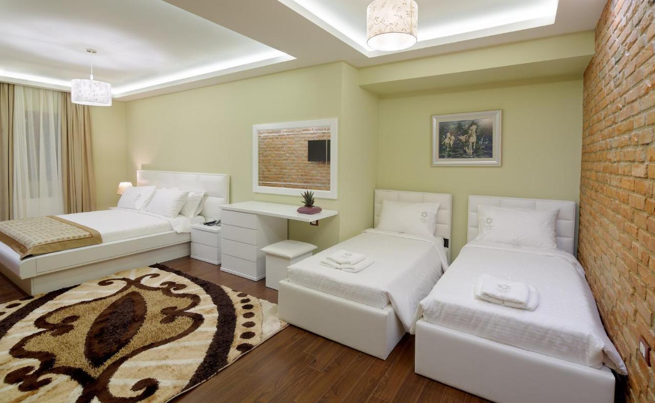 Casta Diva Hotel Korce Exterior foto